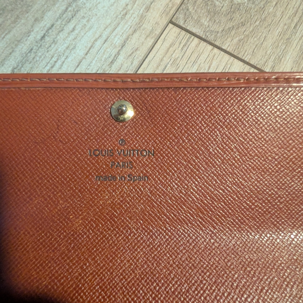 Louis Vuitton Textured Leather Wallet in Burnt Orange - Picture 2 of 3